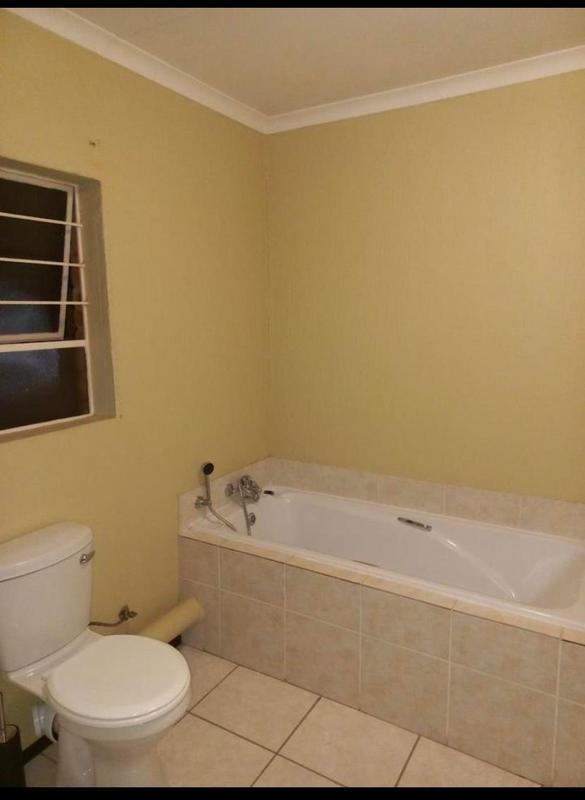 To Let 2 Bedroom Property for Rent in Honeydew Gauteng