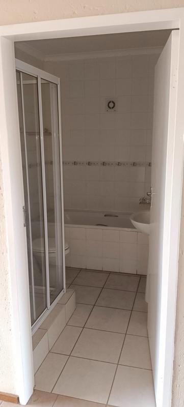 2 Bedroom Property for Sale in Comet Gauteng