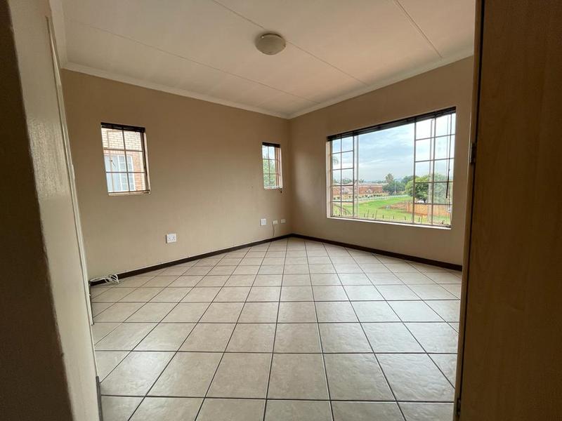 To Let 3 Bedroom Property for Rent in Willowbrook Gauteng