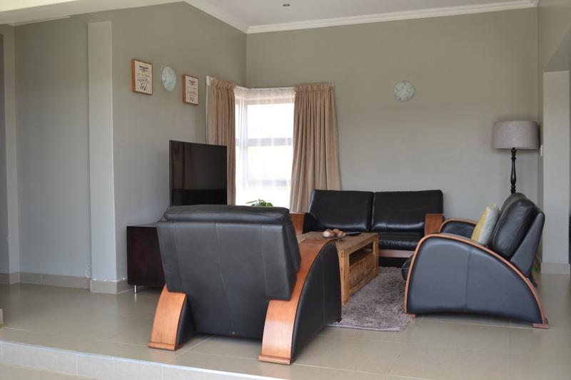 5 Bedroom Property for Sale in Copperleaf Estate Gauteng