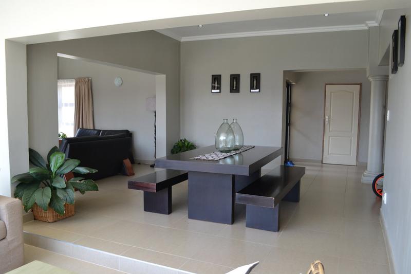 5 Bedroom Property for Sale in Copperleaf Estate Gauteng