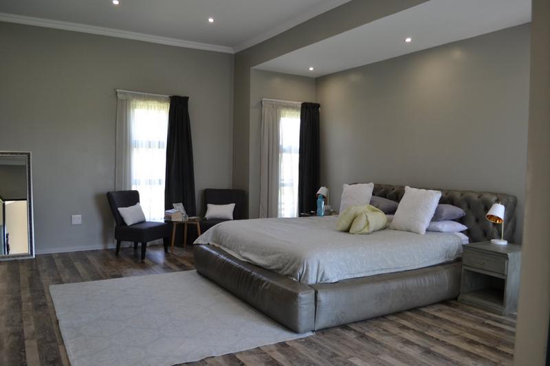 5 Bedroom Property for Sale in Copperleaf Estate Gauteng