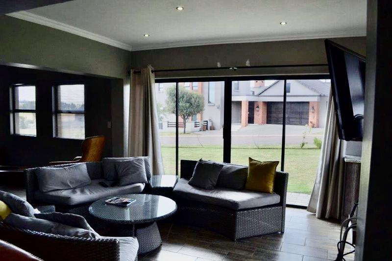 5 Bedroom Property for Sale in Copperleaf Estate Gauteng