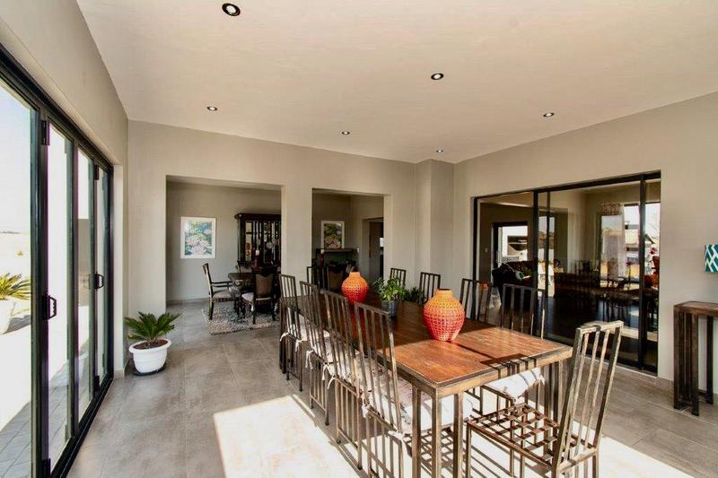 5 Bedroom Property for Sale in Copperleaf Estate Gauteng