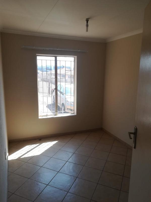 2 Bedroom Property for Sale in Olievenhoutbosch Gauteng