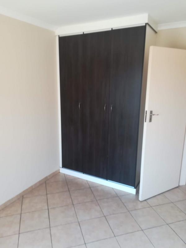 2 Bedroom Property for Sale in Olievenhoutbosch Gauteng