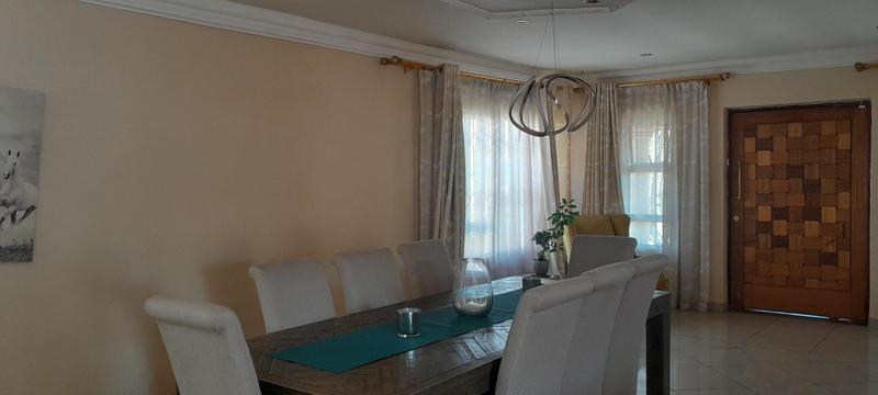 4 Bedroom Property for Sale in Wierda Park Gauteng