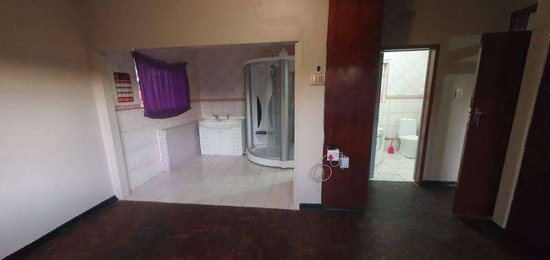 To Let 4 Bedroom Property for Rent in Greenhills Gauteng