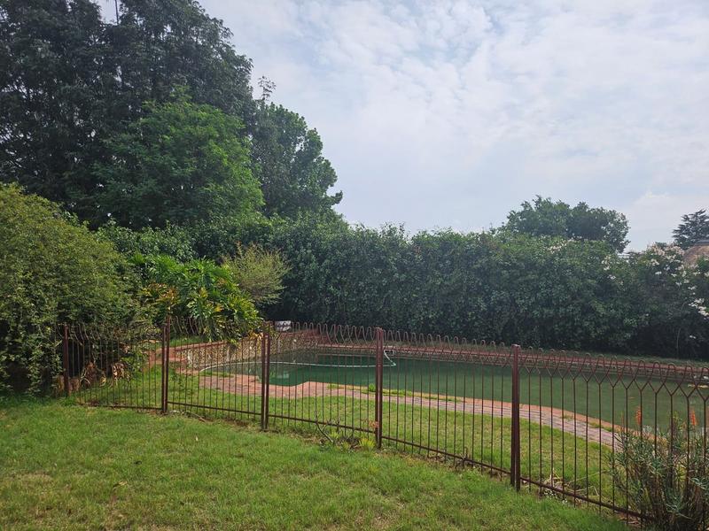 To Let 5 Bedroom Property for Rent in Greenhills Gauteng