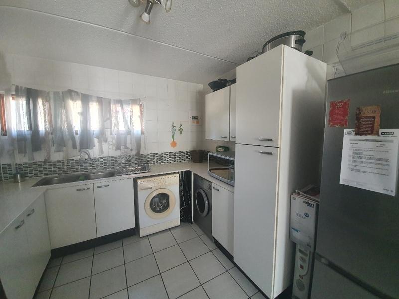 To Let 2 Bedroom Property for Rent in Bryanston Gauteng