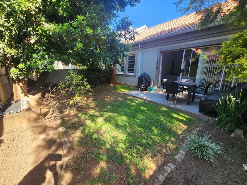 2 Bedroom Property for Sale in Sunninghill Gauteng