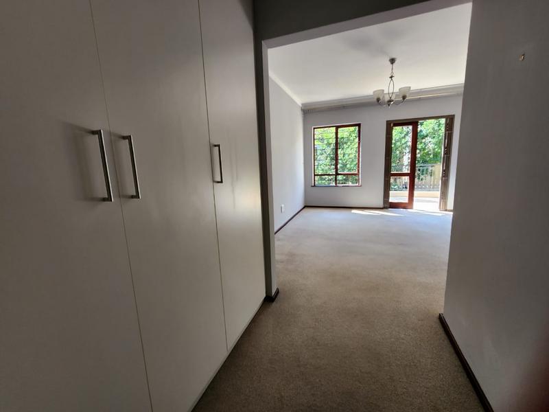 2 Bedroom Property for Sale in Sunninghill Gauteng