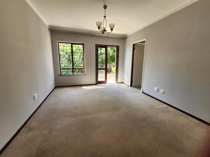 2 Bedroom Property for Sale in Sunninghill Gauteng