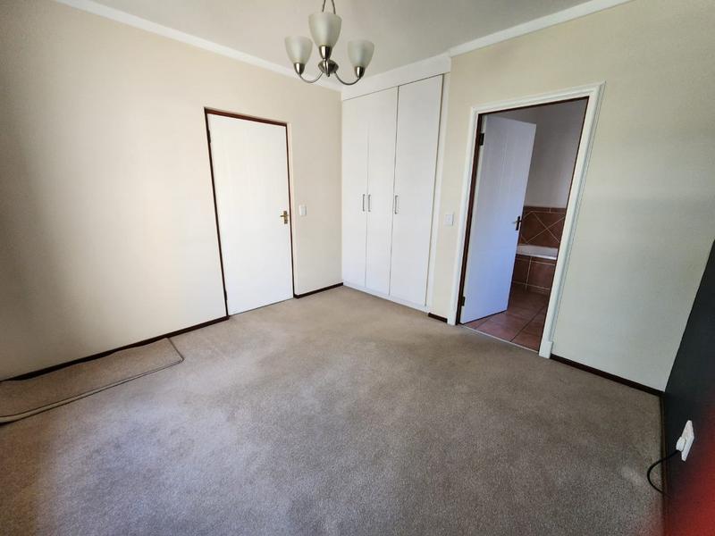 2 Bedroom Property for Sale in Sunninghill Gauteng