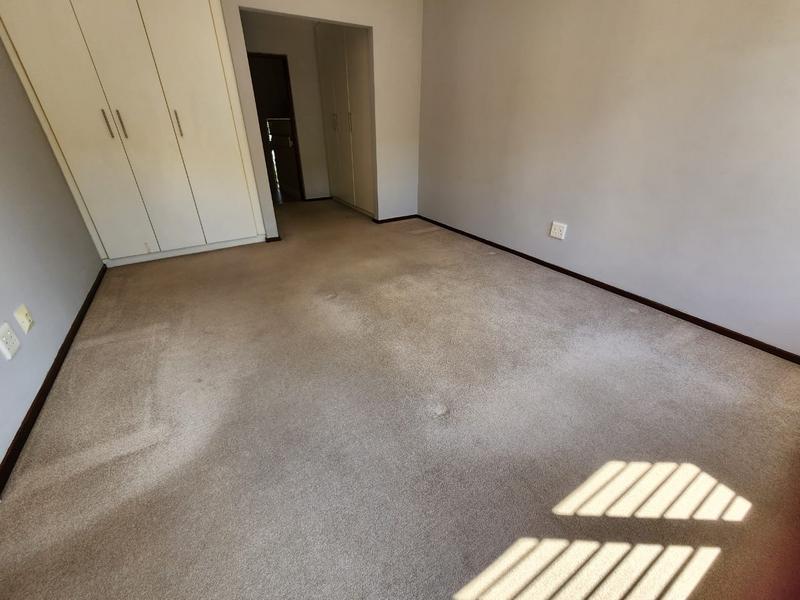 2 Bedroom Property for Sale in Sunninghill Gauteng