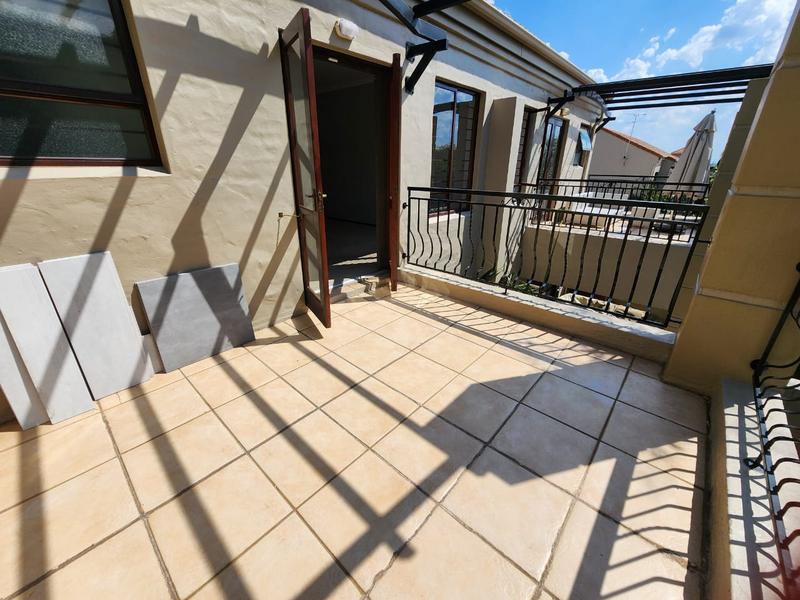 2 Bedroom Property for Sale in Sunninghill Gauteng