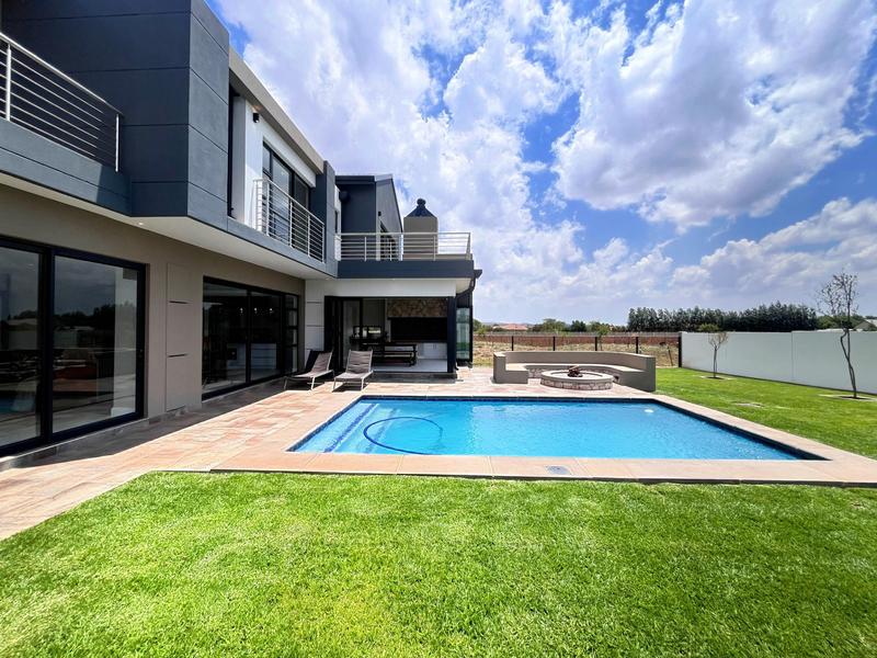 5 Bedroom Property for Sale in Midstream Heights Gauteng