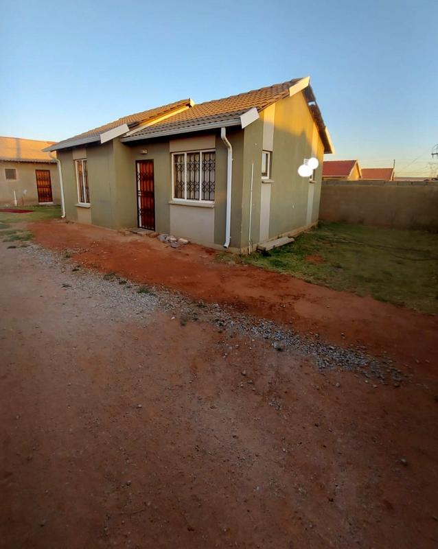 2 Bedroom Property for Sale in Protea Glen Gauteng