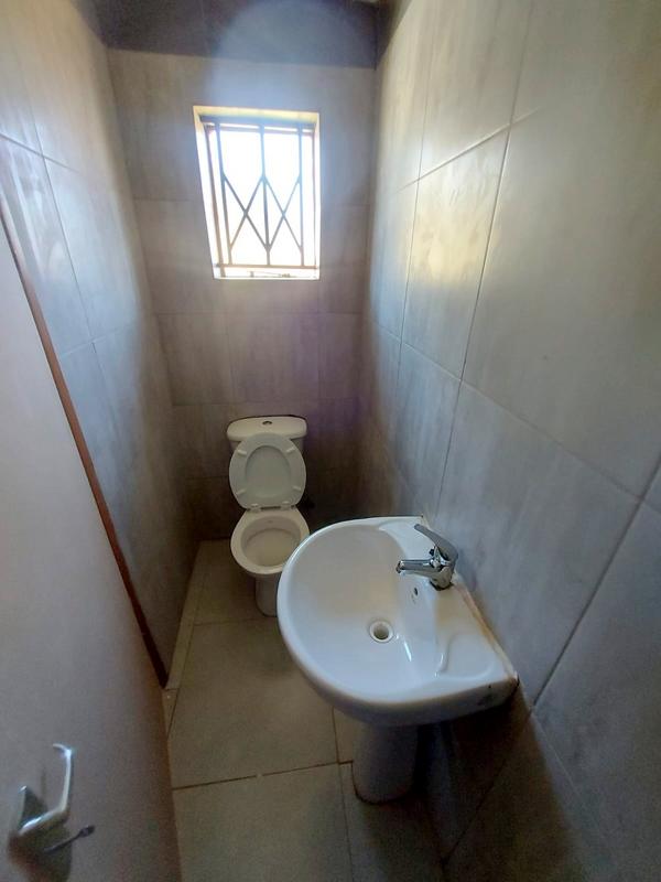 2 Bedroom Property for Sale in Protea Glen Gauteng