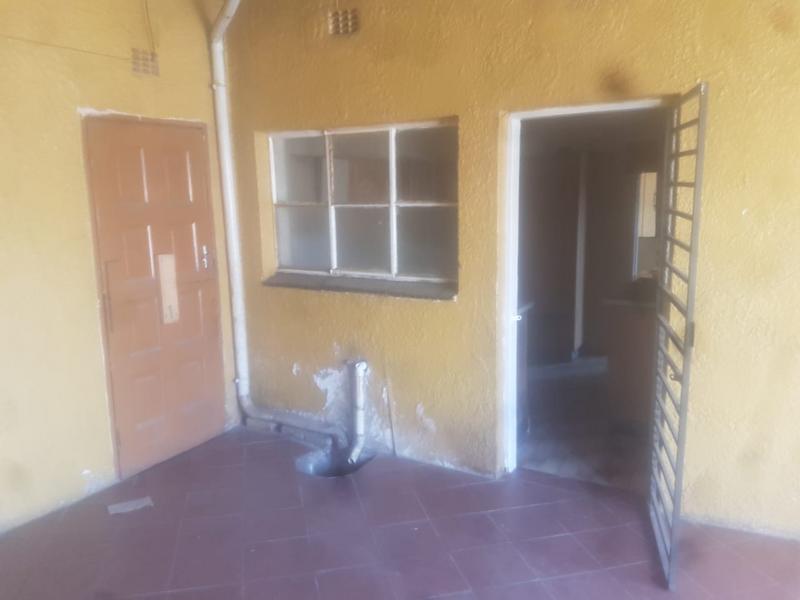 4 Bedroom Property for Sale in Emdeni Gauteng