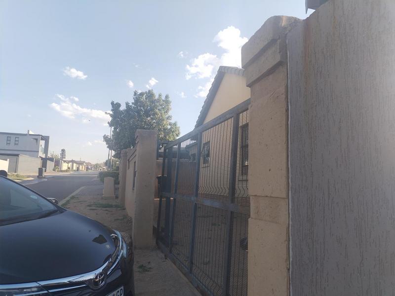 To Let 3 Bedroom Property for Rent in Kya Sands Gauteng