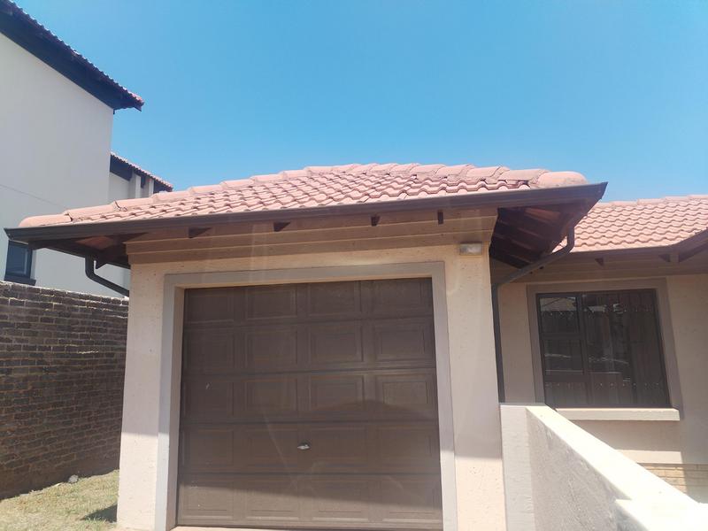 3 Bedroom Property for Sale in Wildtuinpark Gauteng