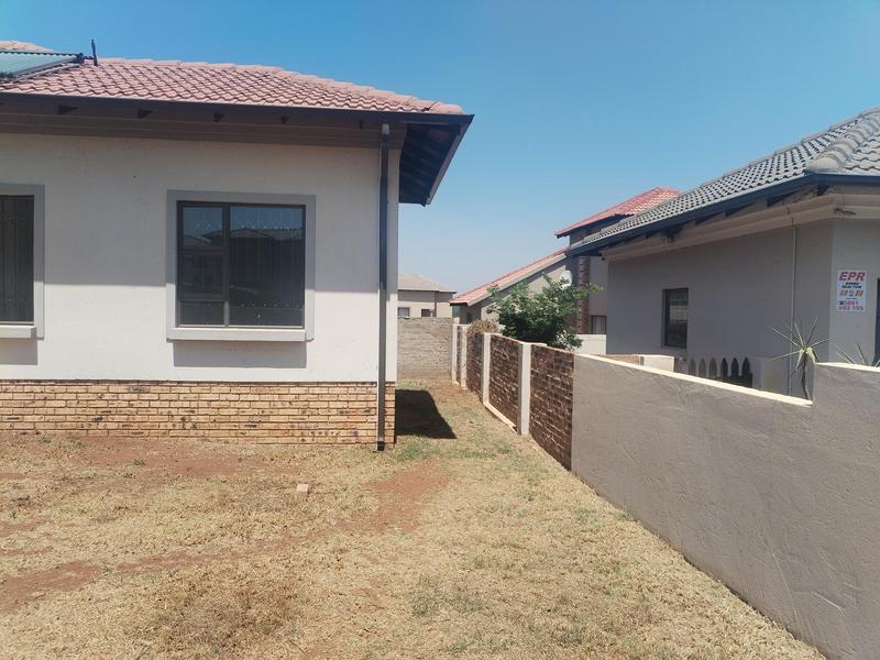 3 Bedroom Property for Sale in Wildtuinpark Gauteng