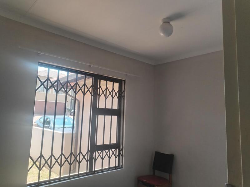 3 Bedroom Property for Sale in Wildtuinpark Gauteng