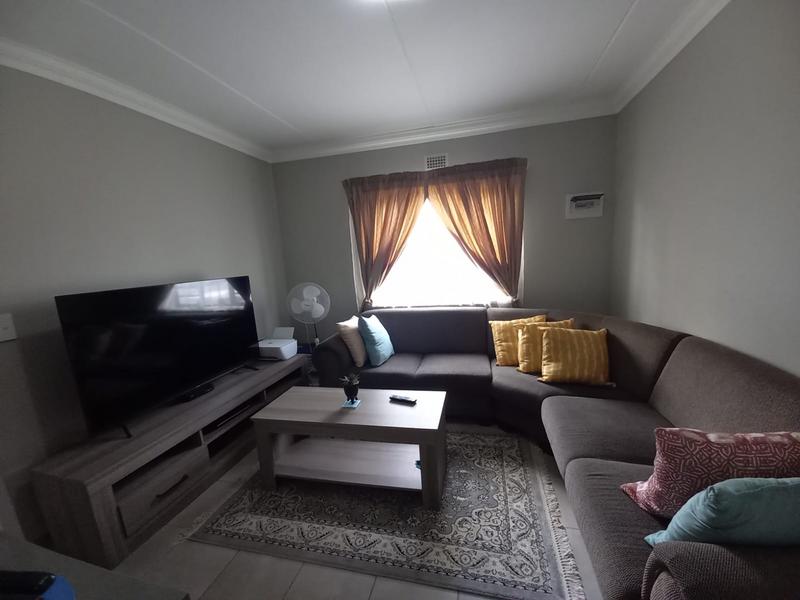 2 Bedroom Property for Sale in Fleurhof Gauteng