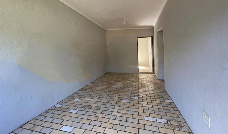 To Let 2 Bedroom Property for Rent in Lyttelton Gauteng