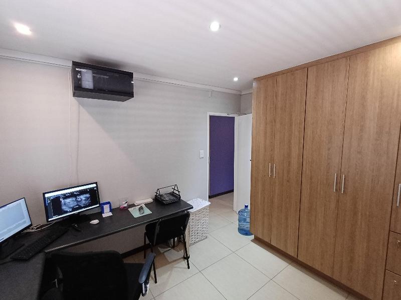 To Let commercial Property for Rent in Wierda Park Gauteng