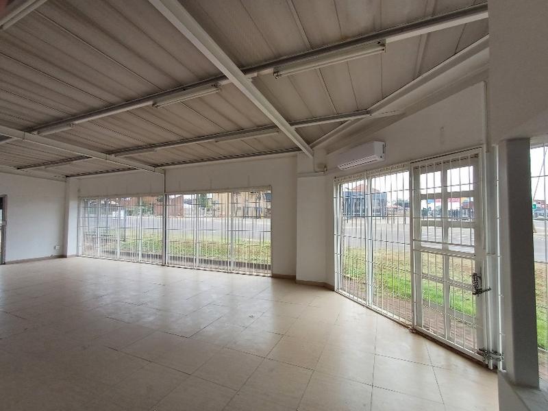 To Let commercial Property for Rent in Zwartkop Gauteng