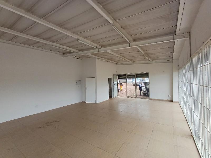 To Let commercial Property for Rent in Zwartkop Gauteng