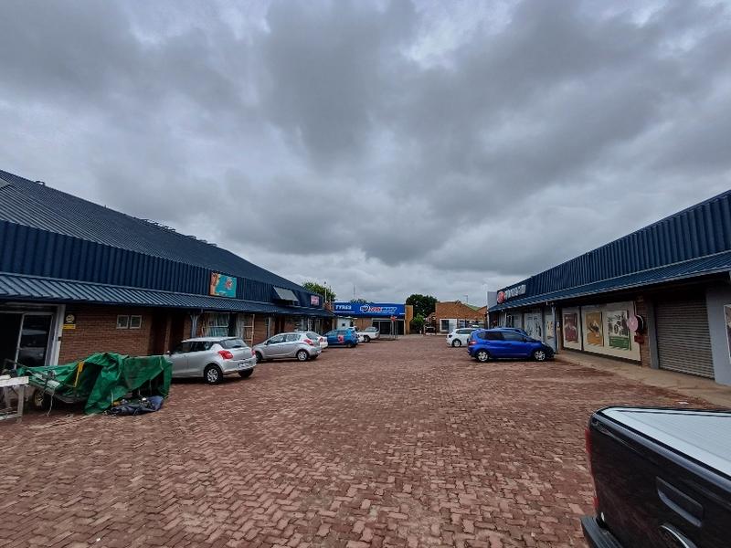 To Let commercial Property for Rent in Zwartkop Gauteng