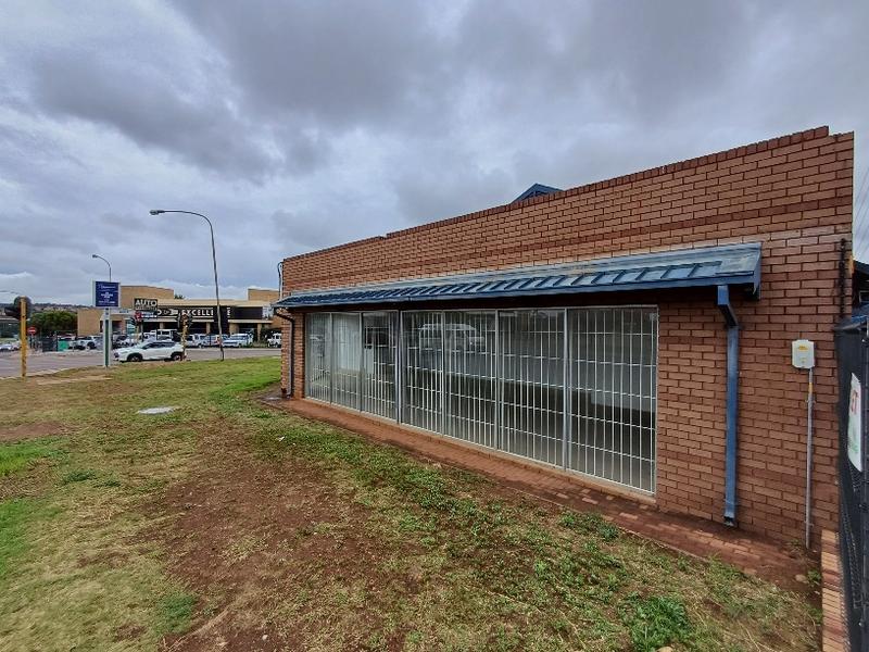 To Let commercial Property for Rent in Zwartkop Gauteng