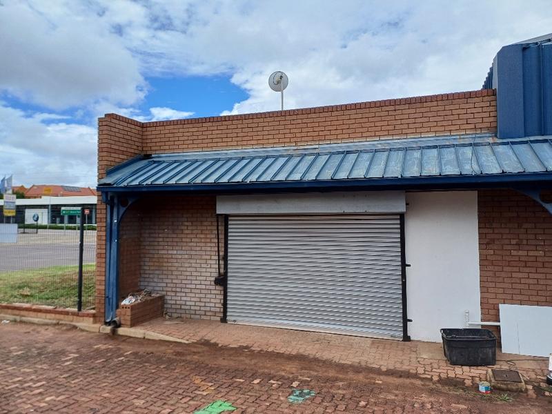 To Let commercial Property for Rent in Zwartkop Gauteng