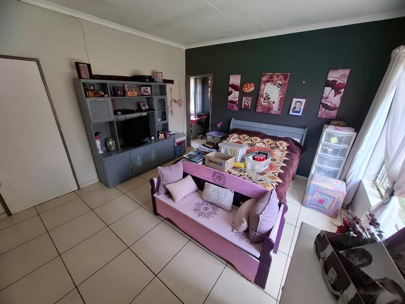 4 Bedroom Property for Sale in Sinoville Gauteng