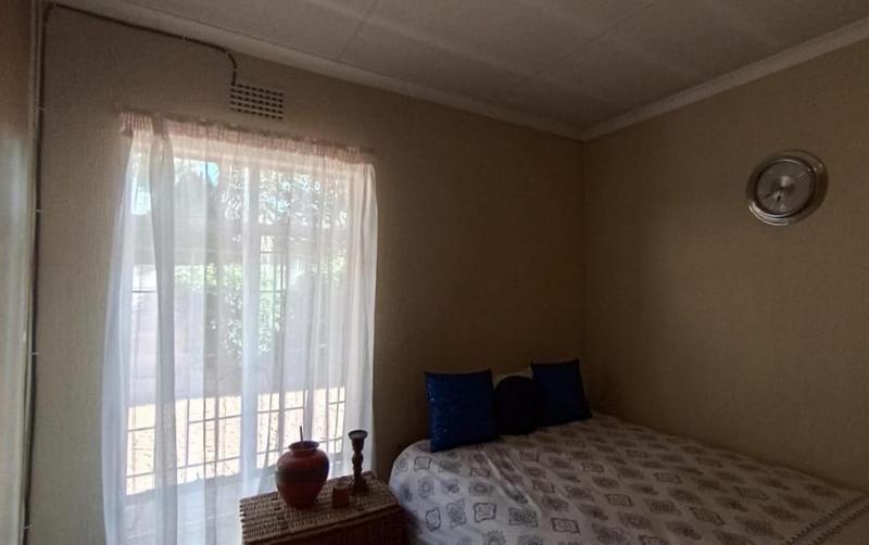 5 Bedroom Property for Sale in Brackendowns Gauteng