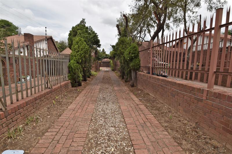 2 Bedroom Property for Sale in Paulshof Gauteng