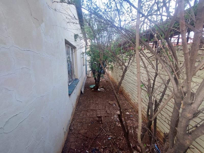 4 Bedroom Property for Sale in Laudium Gauteng