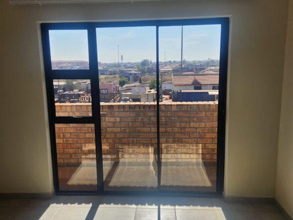 To Let 2 Bedroom Property for Rent in Vosloorus Gauteng