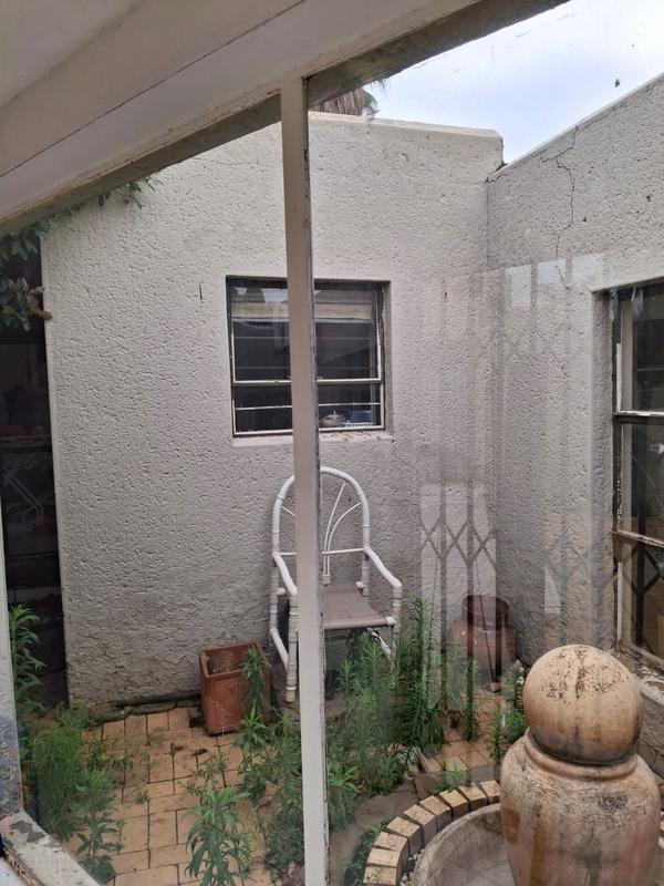 4 Bedroom Property for Sale in Glenvista Ext 4 Gauteng