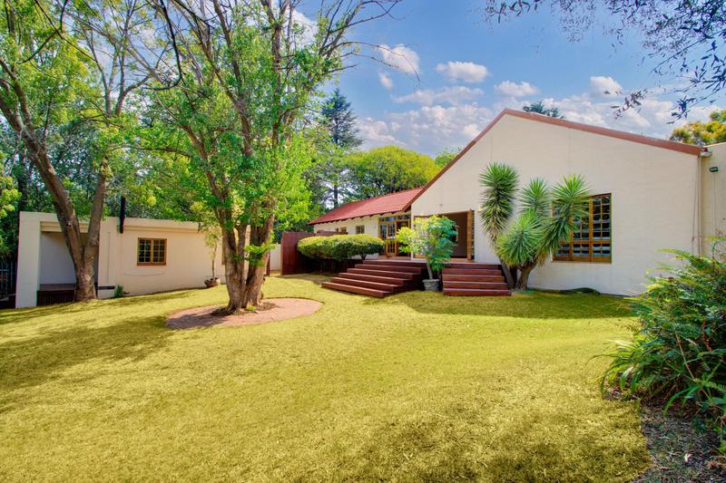 To Let 5 Bedroom Property for Rent in Bryanston Gauteng