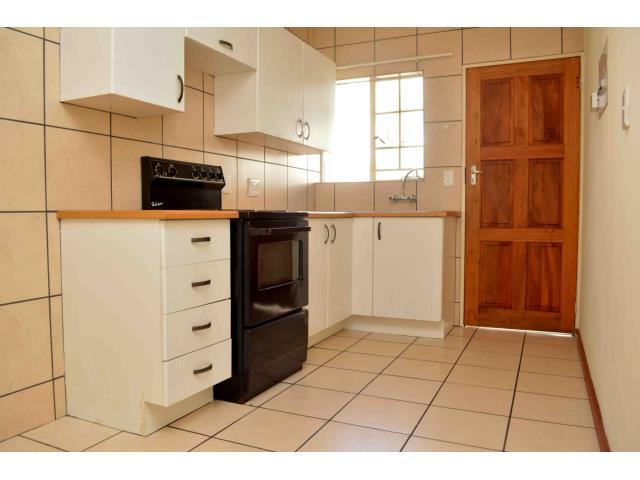 To Let 1 Bedroom Property for Rent in Comet Gauteng