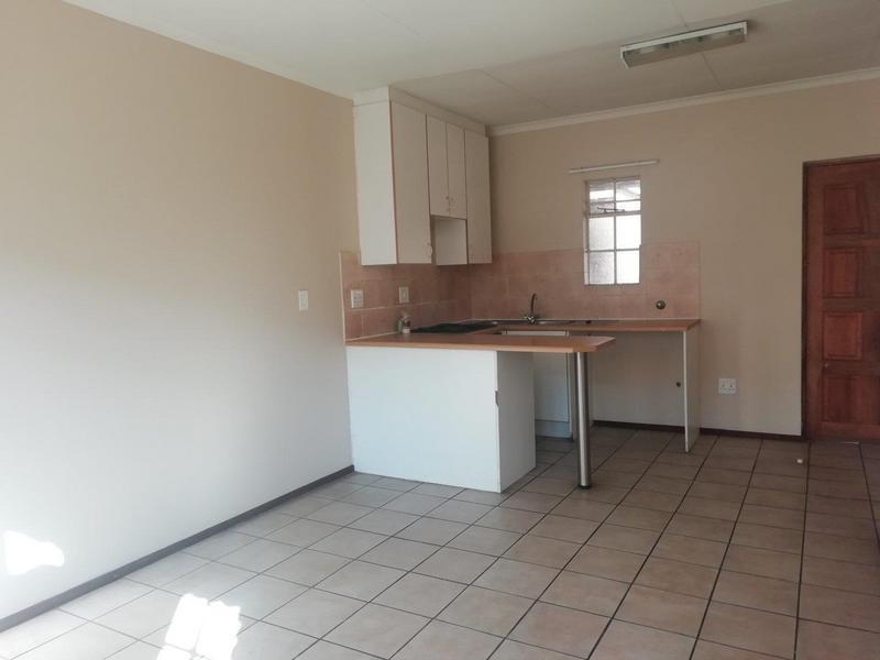 To Let 1 Bedroom Property for Rent in Ravenswood Gauteng