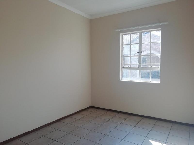 To Let 1 Bedroom Property for Rent in Ravenswood Gauteng