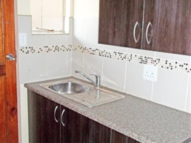 To Let 1 Bedroom Property for Rent in Auckland Park Gauteng