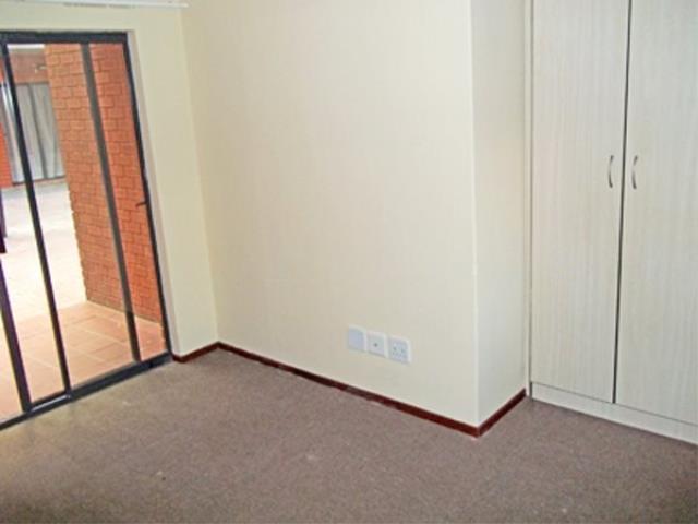 To Let 1 Bedroom Property for Rent in Auckland Park Gauteng