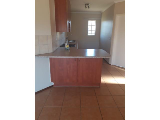 To Let 1 Bedroom Property for Rent in Theresa Park Gauteng