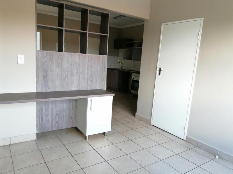 To Let 1 Bedroom Property for Rent in Die Hoewes Gauteng